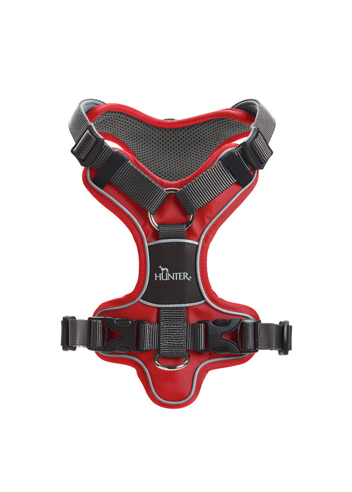 DIVO Harness - Hunter-petstore -five-point adjustment -ergonomic fit -comfortable padding with soft, breathable mesh material and neoprene -highly reflective thanks to the 3M™ Scotchlite™ Reflective Material and HUNTER logo print -features two D-rings for attaching a leash to the dog’s back and chest -the D-ring on the chest can be tucked away easily