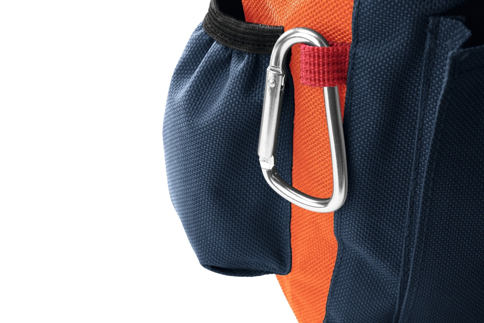 BUGRINO Profi Treat Pouch - Hunter-petstore -attach to a belt (with clip and strap) -ideal for storing rewards -can be opened and closed easily with the help of a frame lock (metal) -durable material -washable -with lots of small pockets for your clicker or your mobile phone -with waste bag dispenser -with snap hook