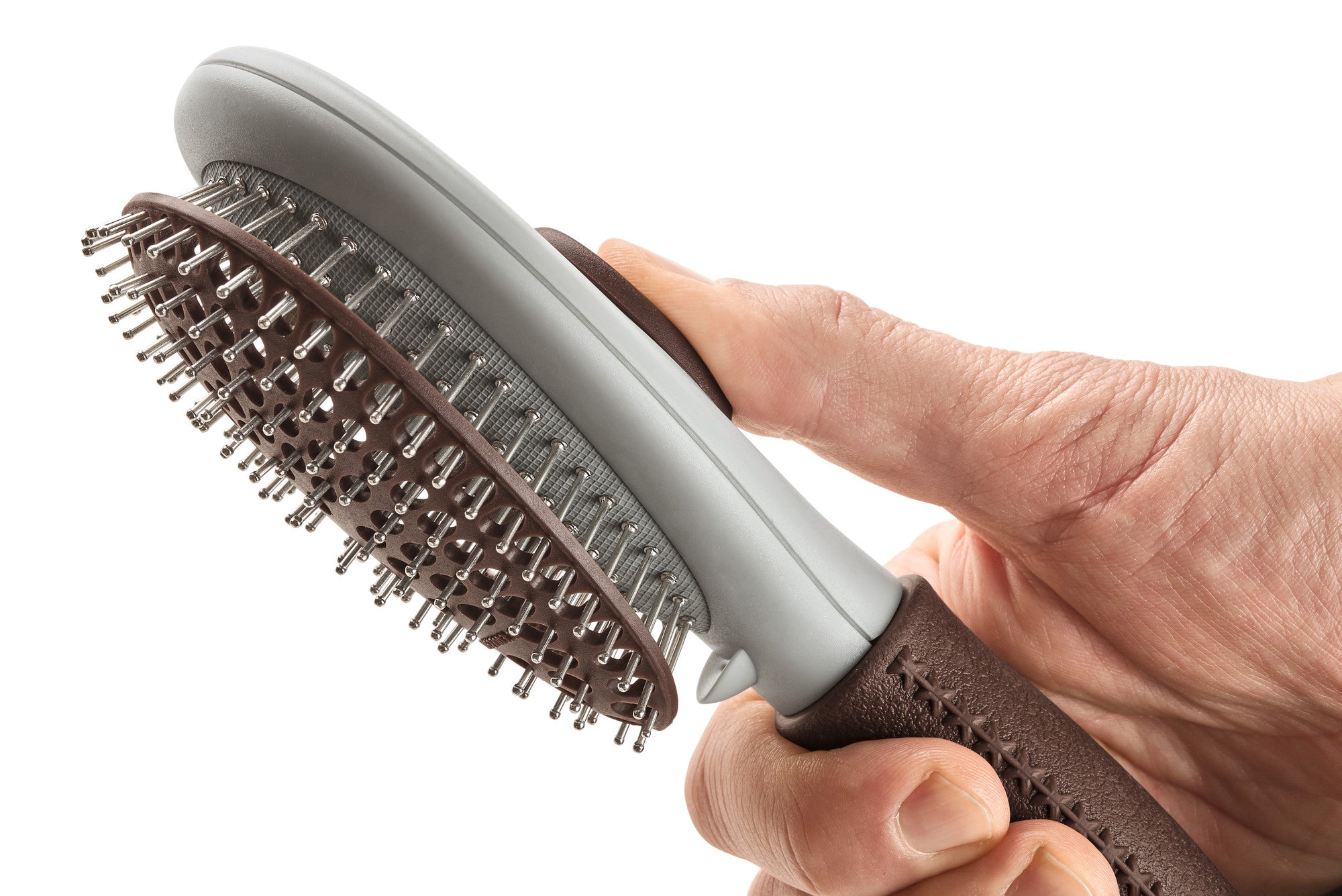 Brush self-cleaning SPA - Hunter-petstore -grooming brush for long-haired, medium-length and short-haired dogs -extra soft stainless steel pins for gentle fur grooming -makes it easier to remove dead topcoat and undercoat fur -integrated button allows you to easily remove collected fur -ergonomic handle with high-quality leather look