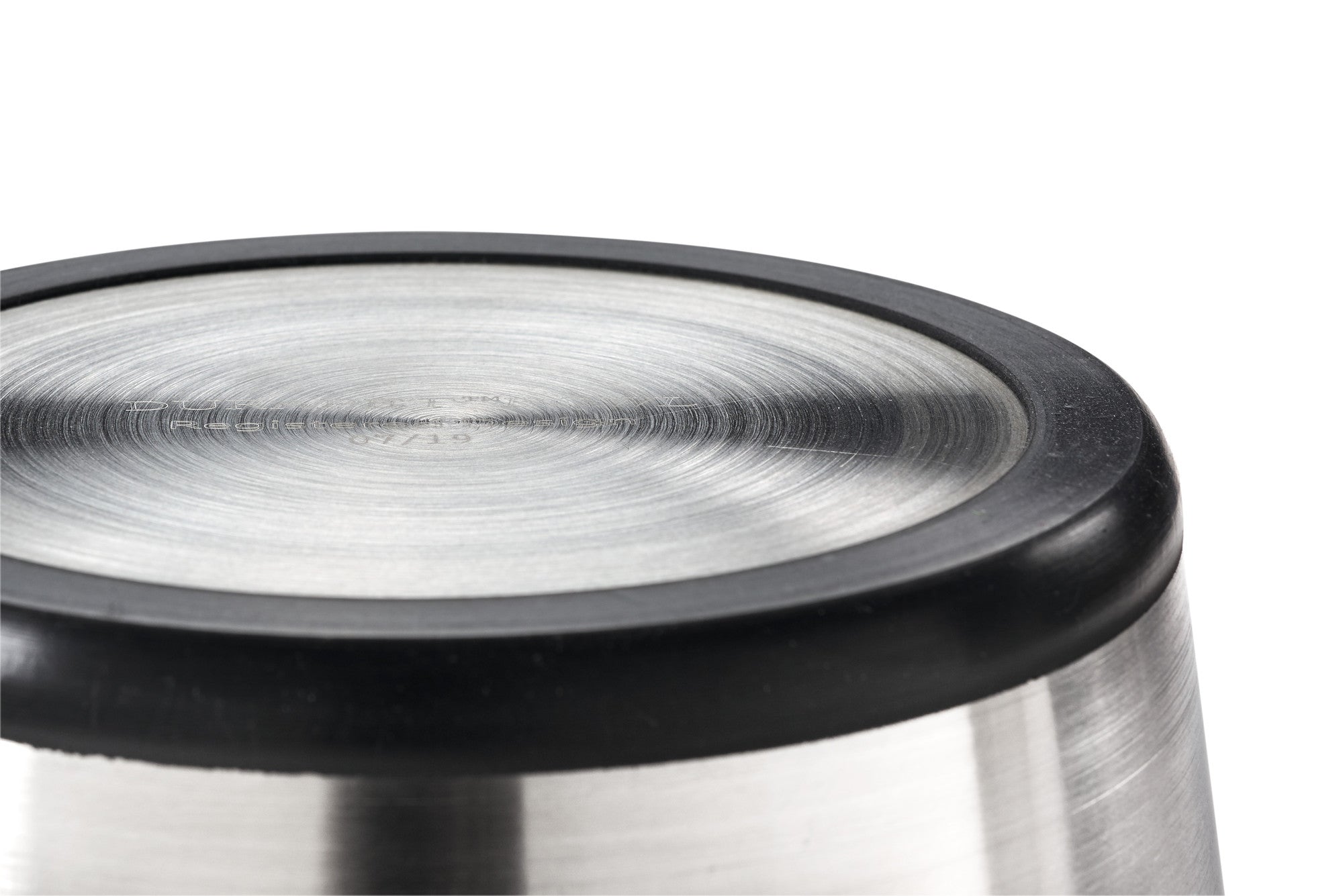 CLASSIC Bowl - Hunter-petstore -Feeding or drinking bowl made of stainless steel -Decent HUNTER engraving -Simple, timelessly elegant design -Slip-resistant silicone rim on the base -Long-lasting, shock and scratch resistant -Easy to clean and dishwasher safe -Food safe