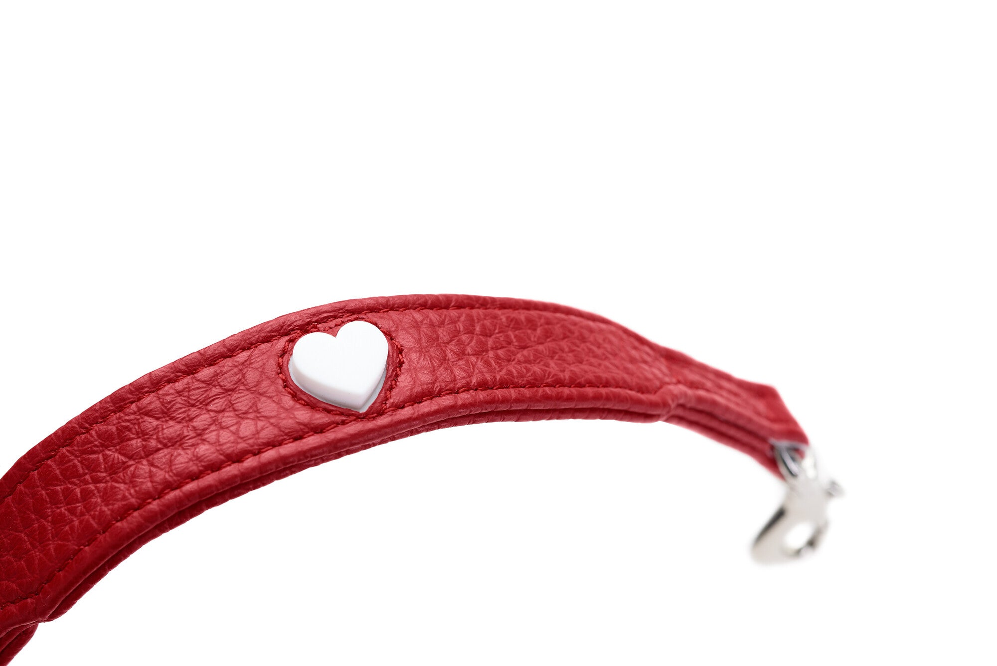 R&S LOVE Adjustable Leash - Hunter-petstore -soft and round -made of especially soft cow nappa leather -tear-resistant nylon insert -rounded processing fits comfortable in the hand -3-fold adjustable -heart is sewn in by hand -made in Germany