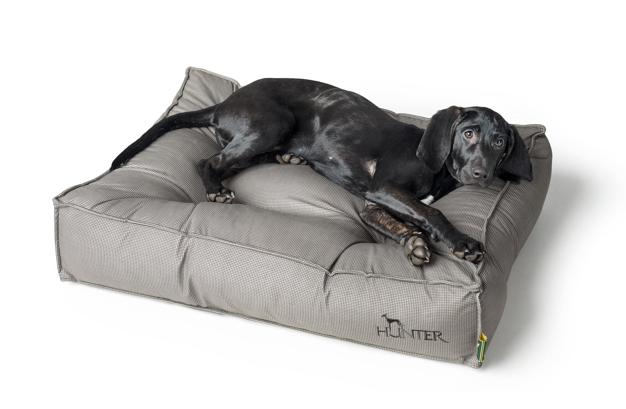 LANCASTER Quilted Bed - Hunter-petstore -Quilted dog bed for resting and relaxing -Elegant, quiet design with discreet Pepita pattern -With a high, comfortable filling -Pleasant and soft feel -Slip-resistant underside -Cover removable by zipper and washable at 140 °F