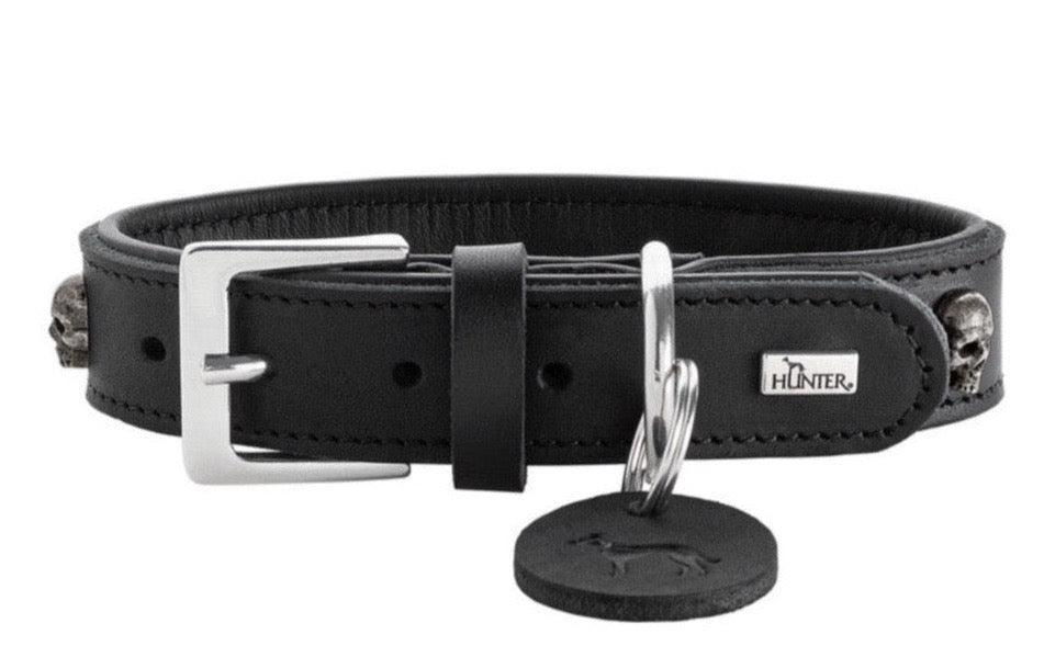 TIJUANA Collar - Hunter-petstore -classic collar, universally useable -particularly tough and hard-wearing leather -with decorative skull trim -with leather key ring -made in Germany