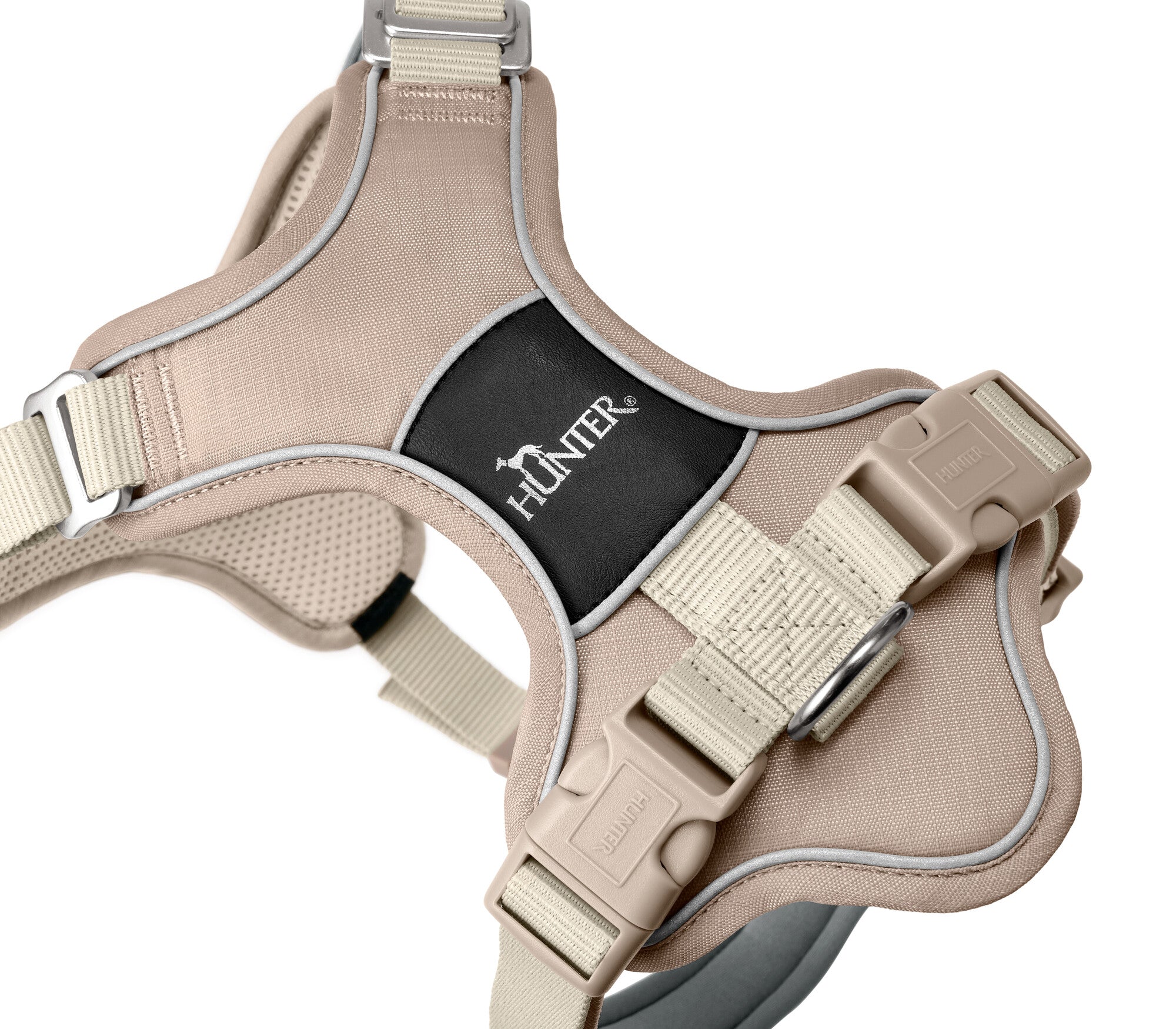 DIVO Up Harness - Hunter-petstore -Front entry option for head shy dogs -5-way adjustment for ergonomic fit -Comfortable padding with soft, breathable mesh material and neoprene -Highly reflective thanks to 3M™ Scotchlite™ Reflective material and HUNTER logo print -With two D-rings for leashing to the dog's back or chest area -D-ring in the chest area can be "hidden" with a flick of the wrist