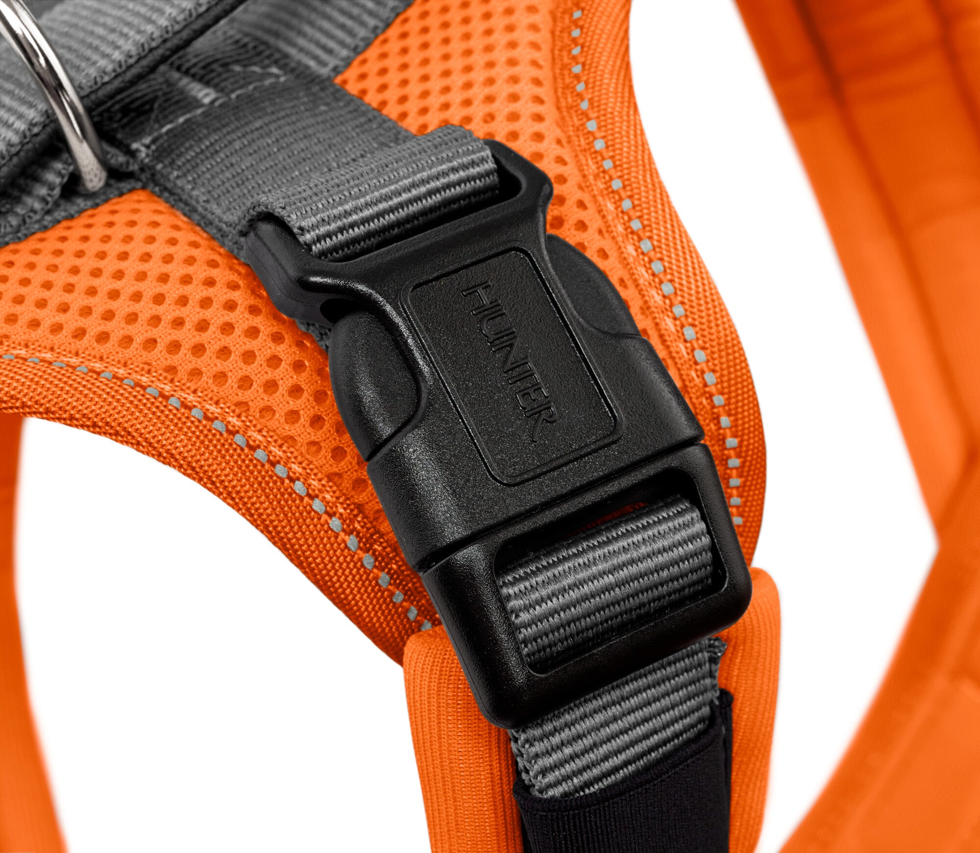 MALDON Up Harness - Hunter-petstore -Especially soft padding, particularly at the pressure points -Ideal fit -Highly reflective thanks to 3M™ Scotchlite™ Reflective Material components -With padded handle (from size S-M) -Fourfold adjustable