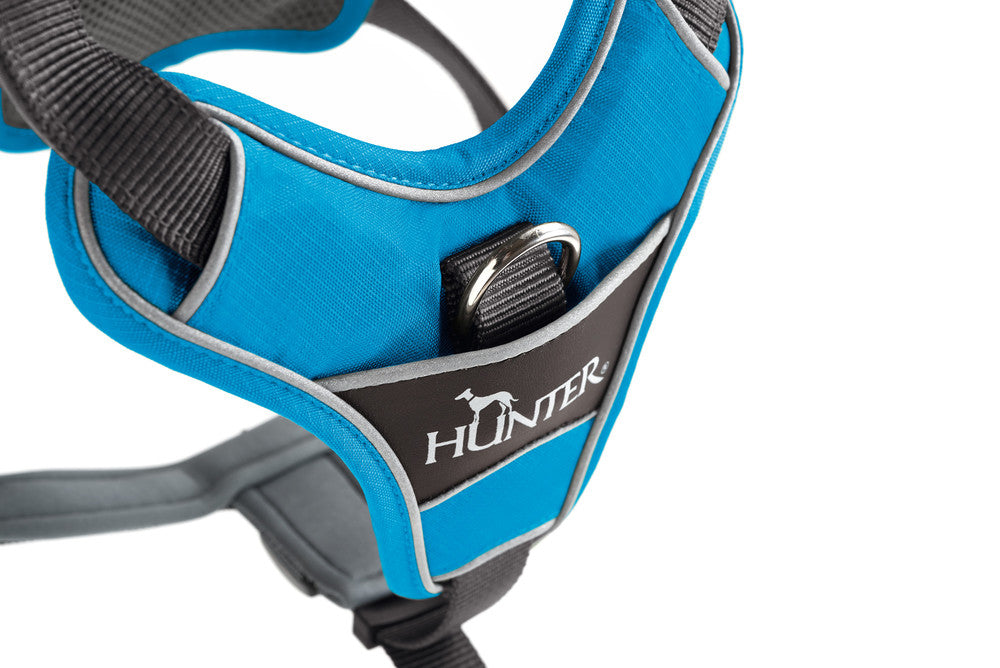 DIVO Harness - Hunter-petstore -five-point adjustment -ergonomic fit -comfortable padding with soft, breathable mesh material and neoprene -highly reflective thanks to the 3M™ Scotchlite™ Reflective Material and HUNTER logo print -features two D-rings for attaching a leash to the dog’s back and chest -the D-ring on the chest can be tucked away easily