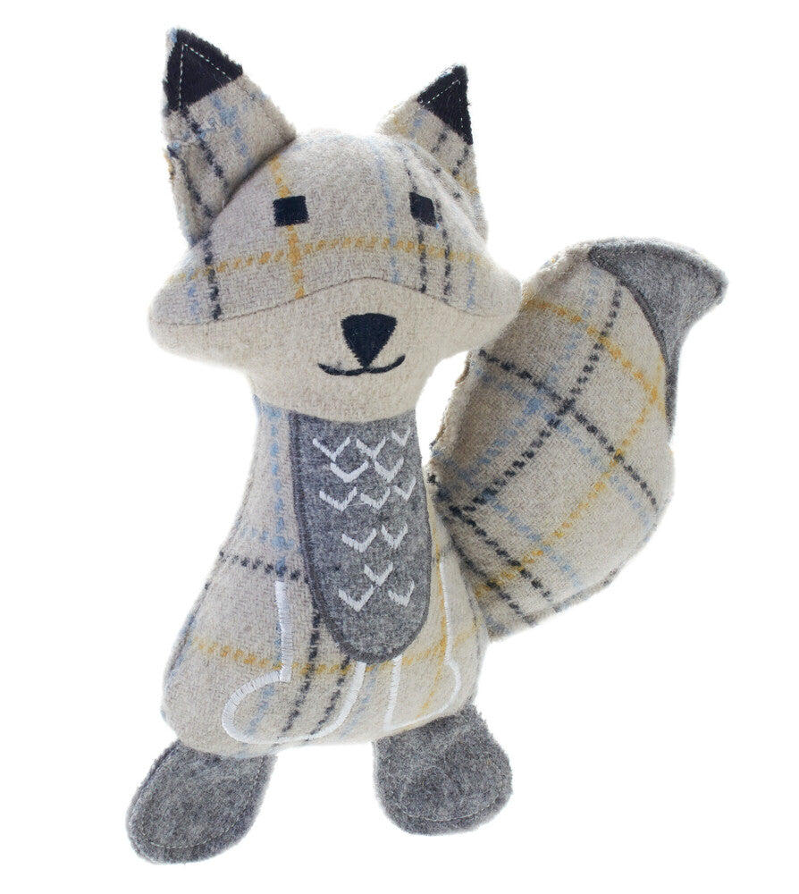 BILLUND Fox Dog toy - Hunter-petstore -dog toy for cuddling and sniffing games -for dogs of all sizes and ages -made from 100% recycled materials -without squeaker -with or without filling depending on model -can be easily picked up and retriever -playmat: ideal for physical and mental exercise -9.06 in