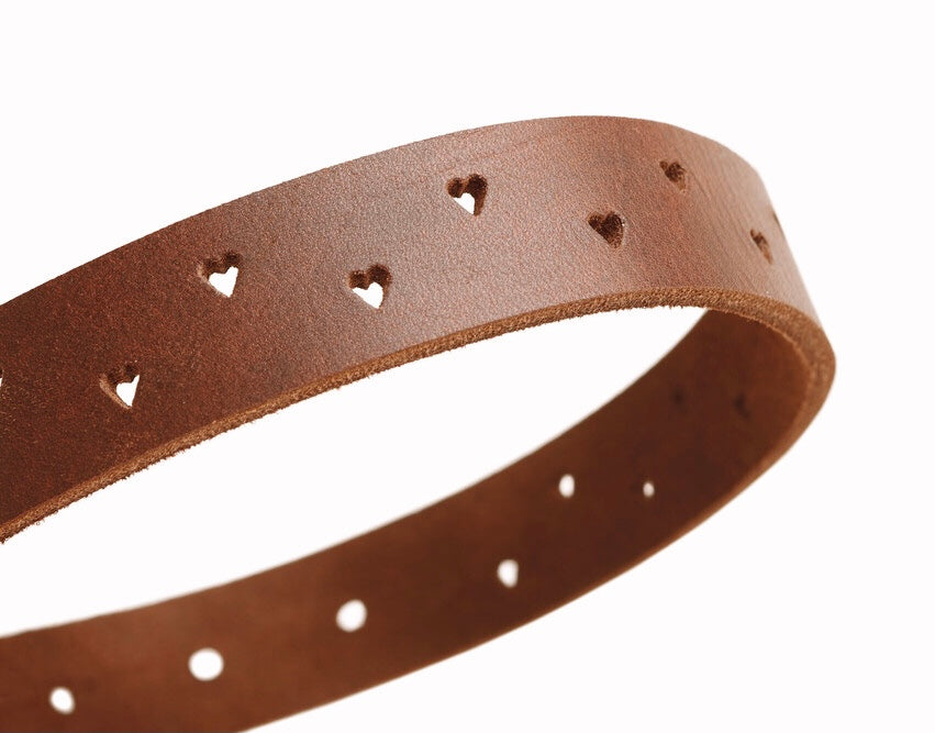 AALBORG Soul Collar - Hunter-petstore -classic collar, universally usable -especially well-suited to use in dog sports due to a liberal application of oil -particularly tough and hard-wearing leather -with charming heart punching -made in Germany