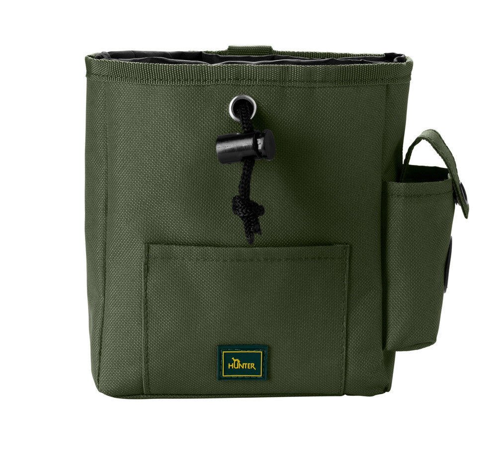 TYRA Treat pouch - Hunter-petstore -fillable belt bag for training, education and on the go -ideal for storing all kinds of snacks -made of robust, waterproof outer material (100% recycled) -washable inner material (100% recycled) -easy to open and close with a cord -with additional storage options for poop bags, clicker and co. -easy to clean