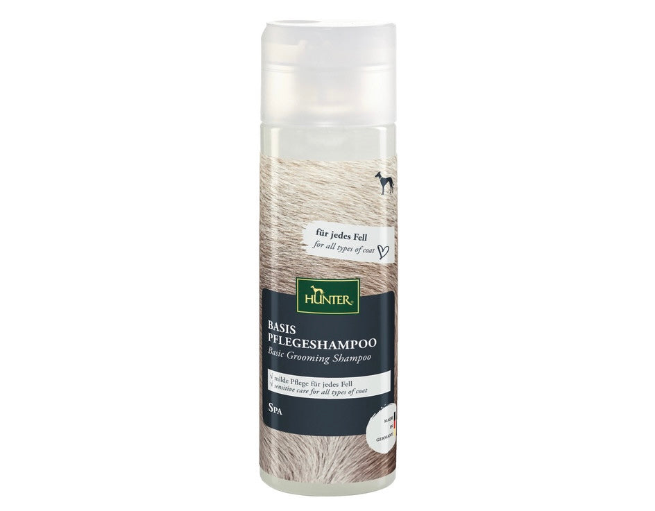 Shampoo Basic Care - Hunter-petstore -Caring, pH-neutral dog shampoo -Optimally adapted to the different coat structures of dogs -Mild cleansing and moisturizing -For a clean coat and healthy skin -Pleasant, natural fragrance -Free of silicones, mineral oils and paraffins -Made in Germany