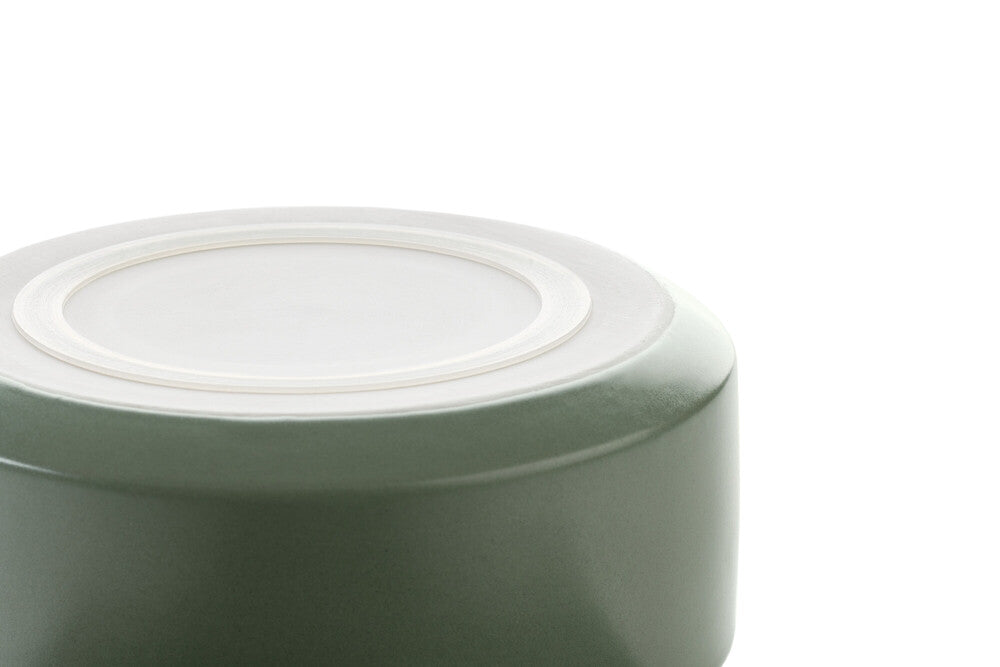 OSBY Ceramic Bowl - Hunter-petstore -feeding or drinking bowl made of ceramic -subtle HUNTER dog embossing -high weight ensures a secure stand -slip-resistant silicone rim on the bottom -long-lasting and scratch resistant -easy to clean and dishwasher-safe -food safe