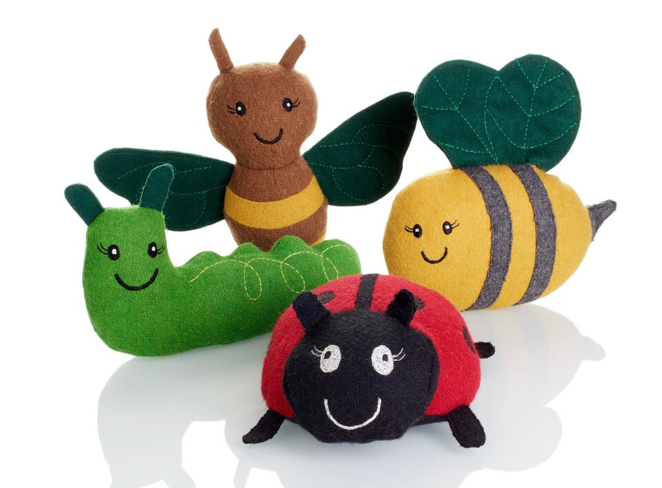 FLORENZ Ladybug Dog toy - Hunter-petstore -cute toy in insect look, without squeaker -for small and medium-sized dogs -pleasantly grippy material mix -for playing, cuddling and loving -made from up-cycled outer material and recycled filling -washable at 90 °F -8.66 in