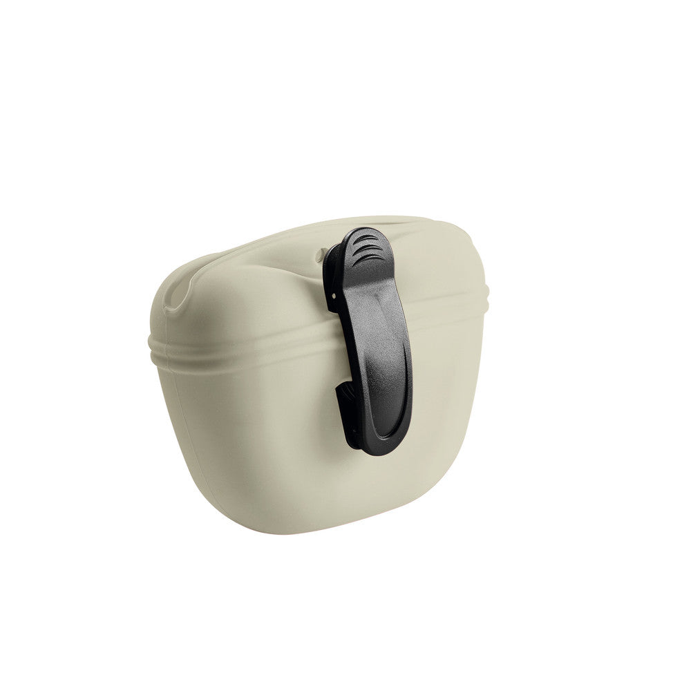 LUGO Silicone Belt Bag - Hunter-petstore -fillable snack bag for dog training -ideal for on the go -particularly easy to clean -closes securely thanks to magnetic closure -can be attached to a belt or the like -food safe