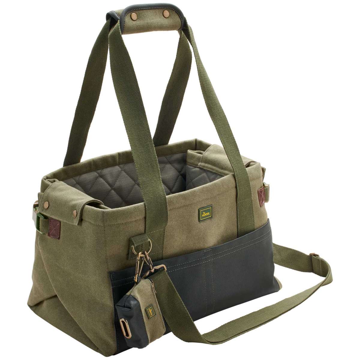 MADISON Dog carrier & blanket - Hunter-petstore -can be folded out and used as a travel blanket -with practical exterior pockets and dog waste bag carrier -can be carried in the hand or using the shoulder strap -max. load of 15 lbs Size of the bag - length 15.7" x width 9.8" x height 9.8" Size of the blanket - length 36" x width 25.5"