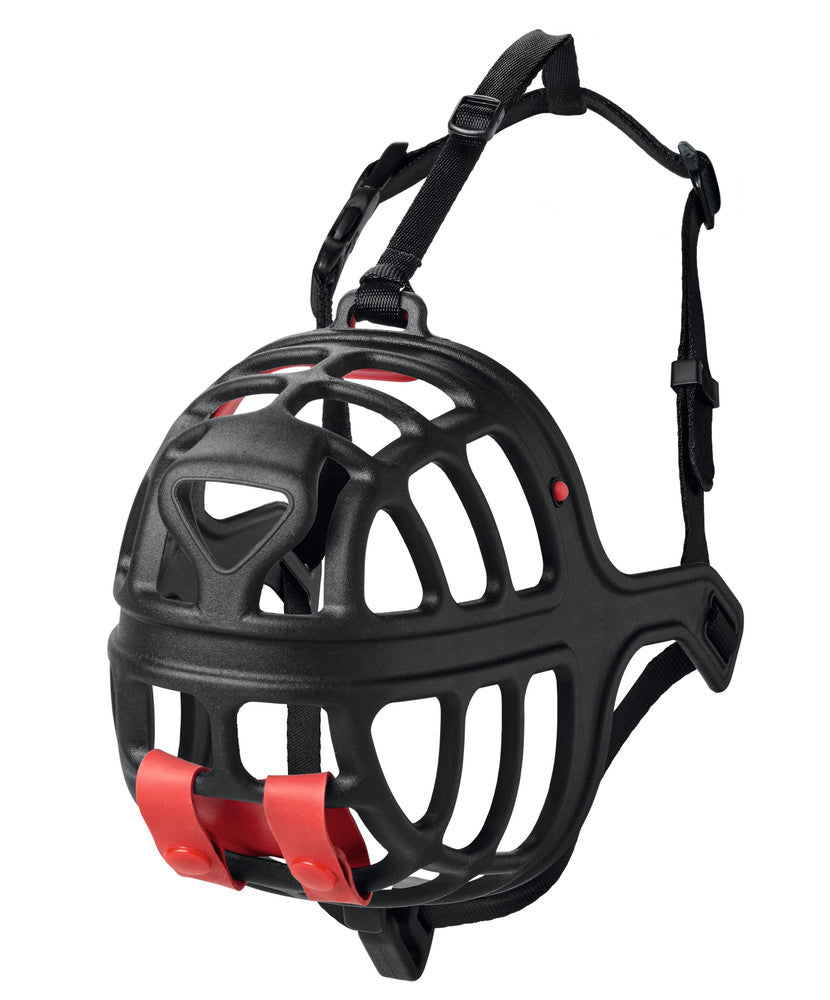 ALBURY Muzzle - Hunter-petstore -custom-fit muzzle for a wide range of head shapes -use of TPE enables slight deformation and thus adaptation to the dog's snout by heating in hot water (approx. 10 minutes, >158 °F) -wide range of applications (travel, fear and aggression, after operations, etc.) -infinitely adjustable nylon straps for a secure fit -generous grille allows panting, water intake and vomiting -with removable poison bait guard