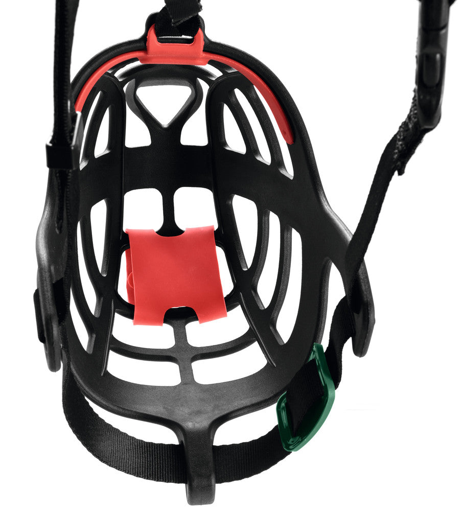 ALBURY Muzzle - Hunter-petstore -custom-fit muzzle for a wide range of head shapes -use of TPE enables slight deformation and thus adaptation to the dog's snout by heating in hot water (approx. 10 minutes, >158 °F) -wide range of applications (travel, fear and aggression, after operations, etc.) -infinitely adjustable nylon straps for a secure fit -generous grille allows panting, water intake and vomiting -with removable poison bait guard