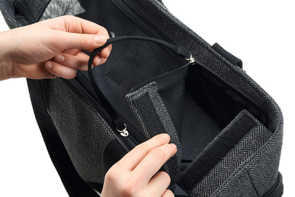BARCELONA Dog carrier - Hunter-petstore -carry bag for pets weighing up to 17.6 lbs -wool blended fabric with a herringbone design -openings for optimum ventilation -inside nylon strap with carabiner makes it possible to secure your pet -washable
