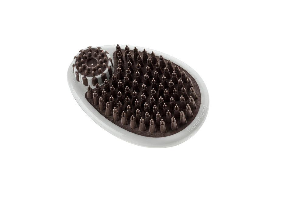 Grooming currycomb SPA with integrated shampoo-function - Hunter-petstore -Curry comb with integrated shampoo function -Suitable for medium-length and long fur -Special threefold massage pins -Brush can be filled with shampoo -Ergonomic design for optimum handling