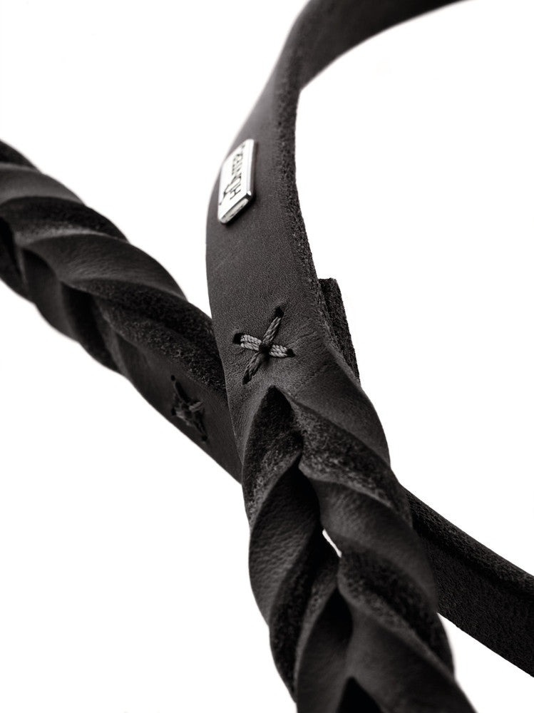 SOLID EDUCATION Leash - Hunter-petstore -particularly tough and hard-wearing leather -hand-braided -with a leather keyring -snap bolt braided into the leather -with hand loop -made in Germany
